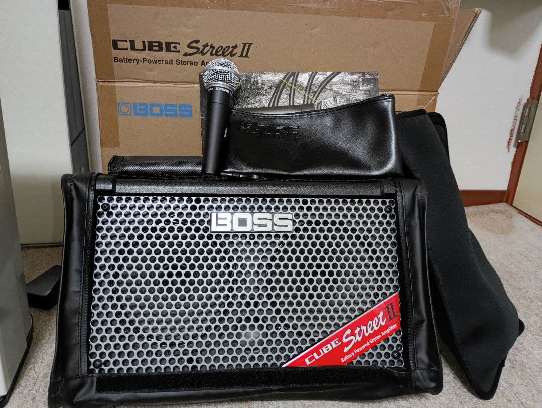 BOSS CUBE Street II 本体とマイク付き