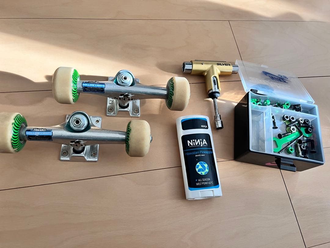 スケートボード　トラック　ウィール　ツールセット売り