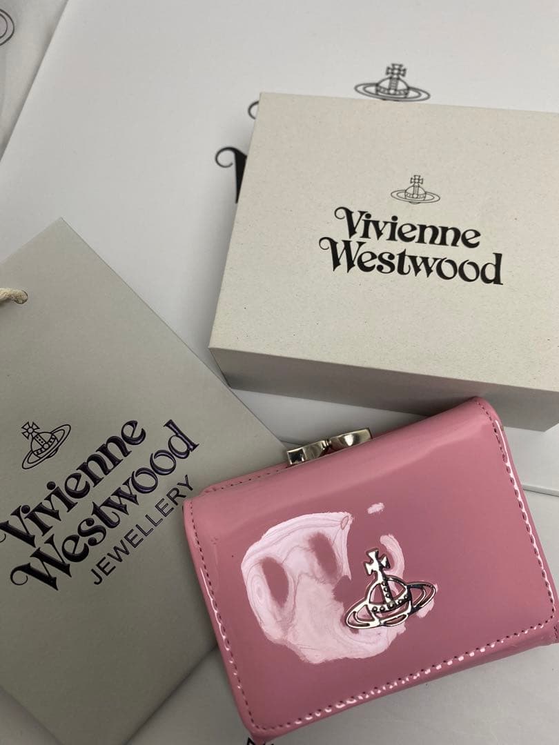 Vivienne Westwood ヴィヴィアン ピンク三つ折財布