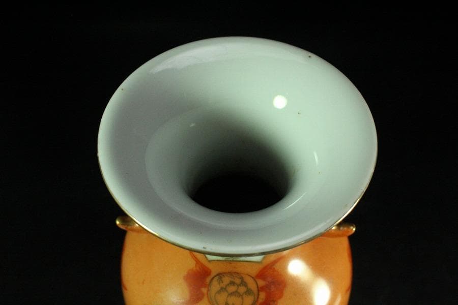 中国美術 色絵 女人鹿図 蝙蝠耳 花瓶 時代物 台付(K-A717)