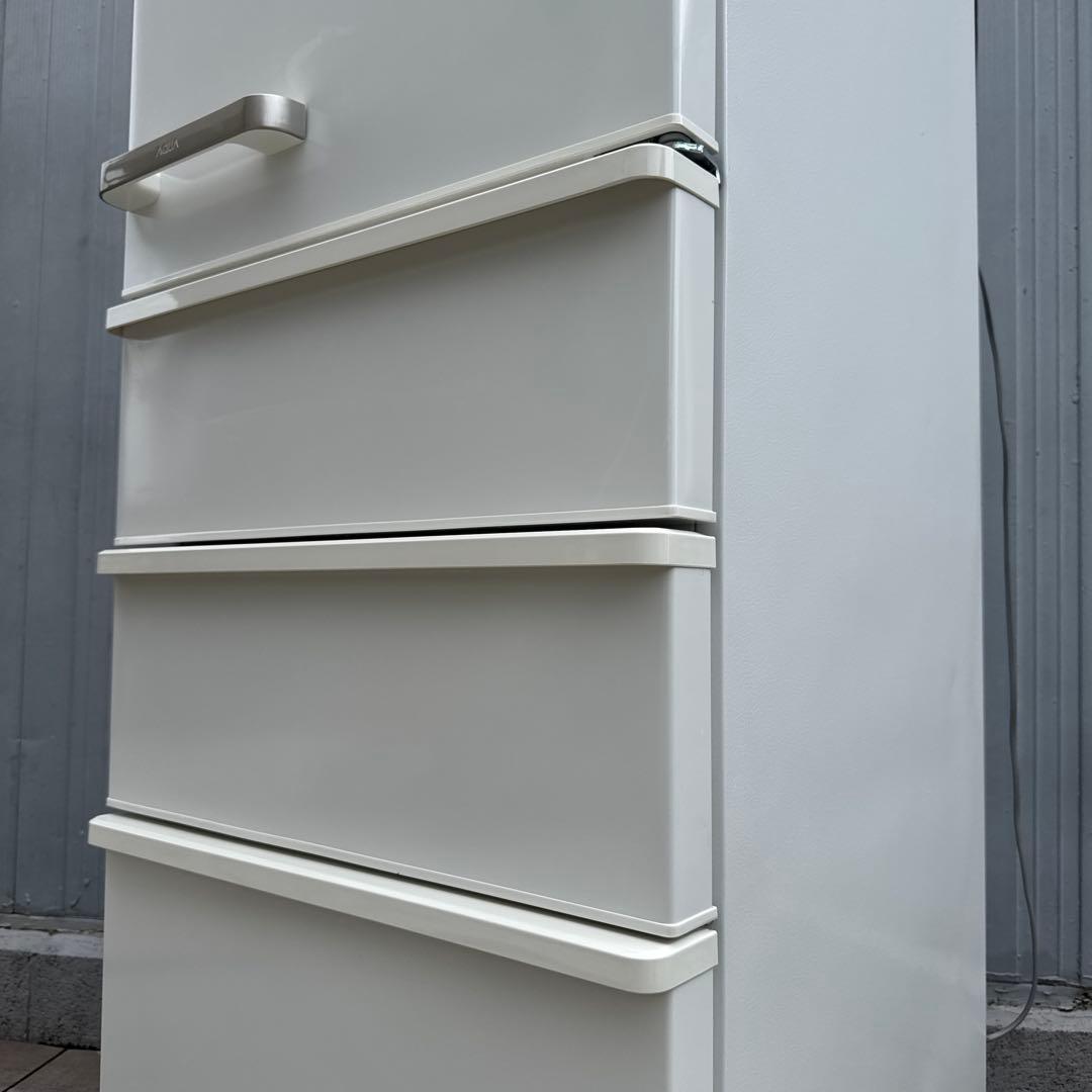 美品 AQUA 4ドア冷蔵庫 355L スリムサイズ スタイリッシュデザイン