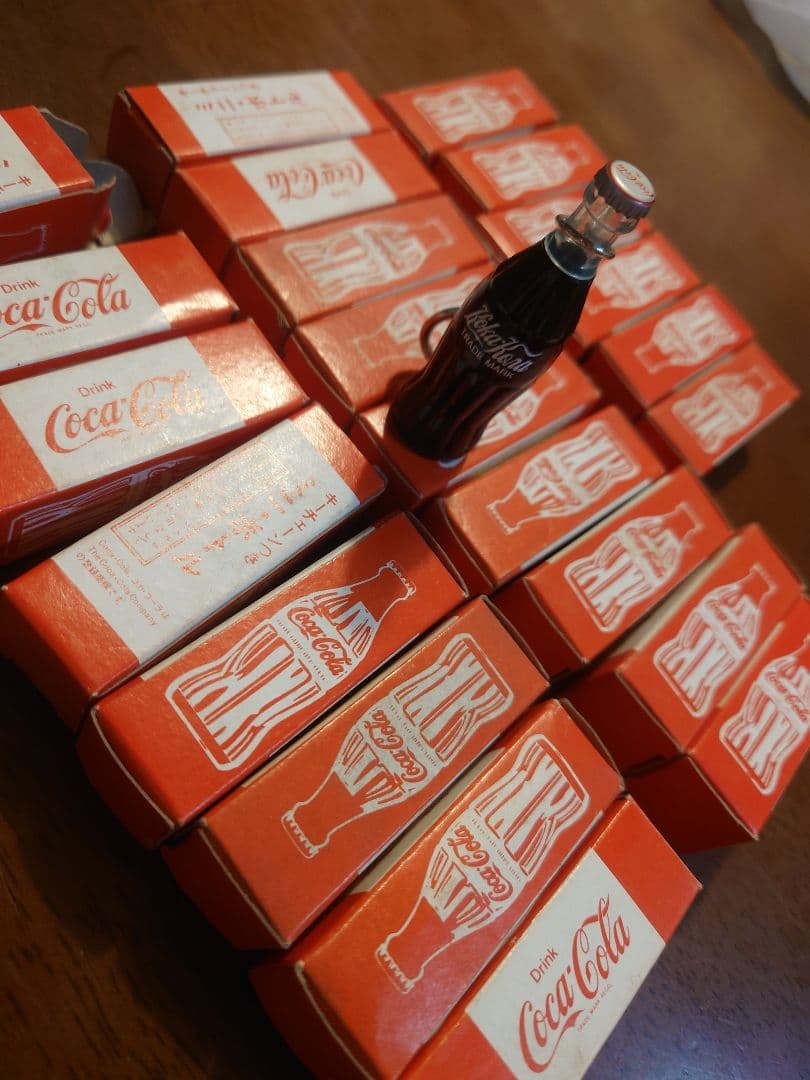 超激レア品★新品未使用箱付き　コカ・コーラレトロキーホルダー
