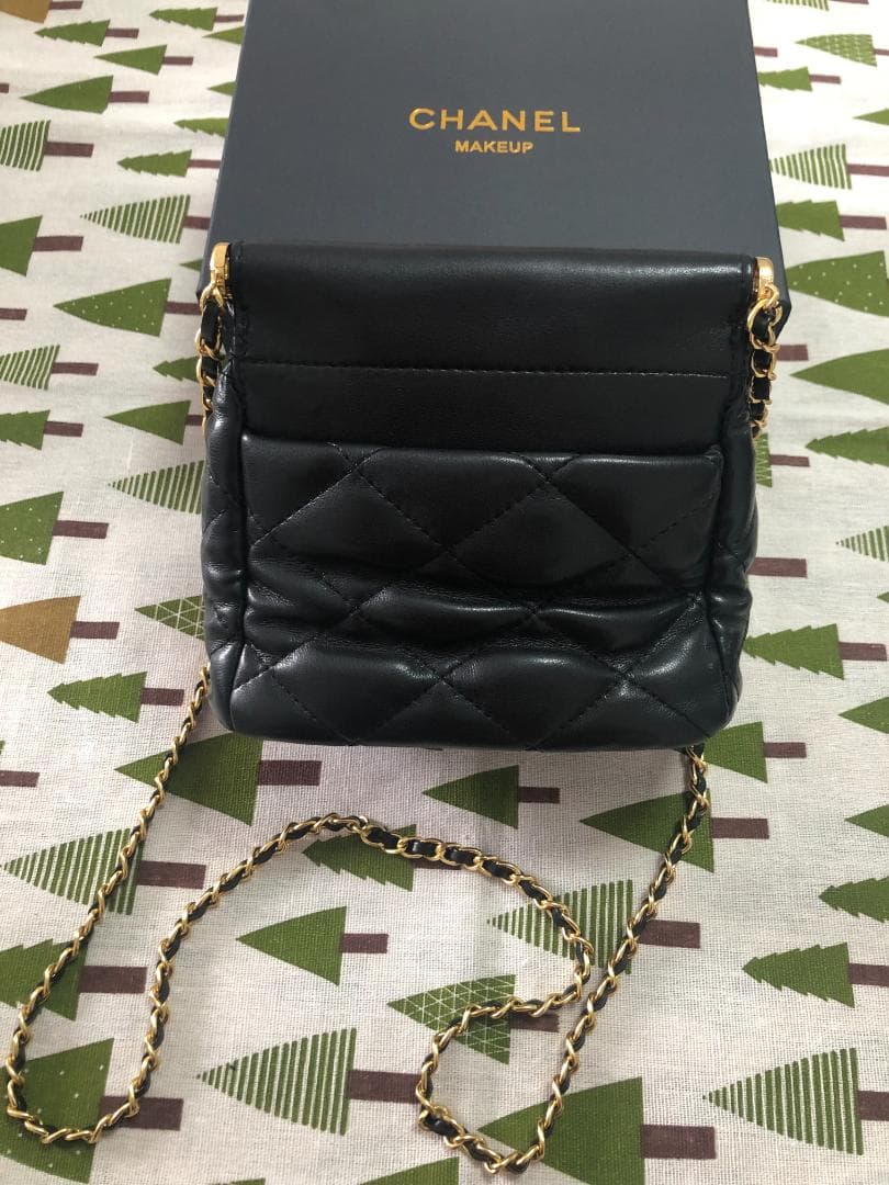 箱付きますショルダーバッグ　ブラック