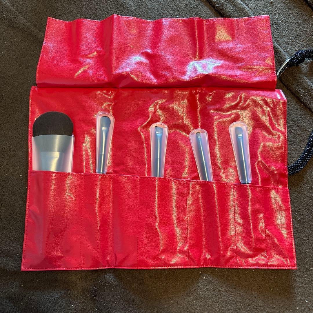 【新品未使用】ウエダ美粧堂 BISYODO化粧筆５本セット