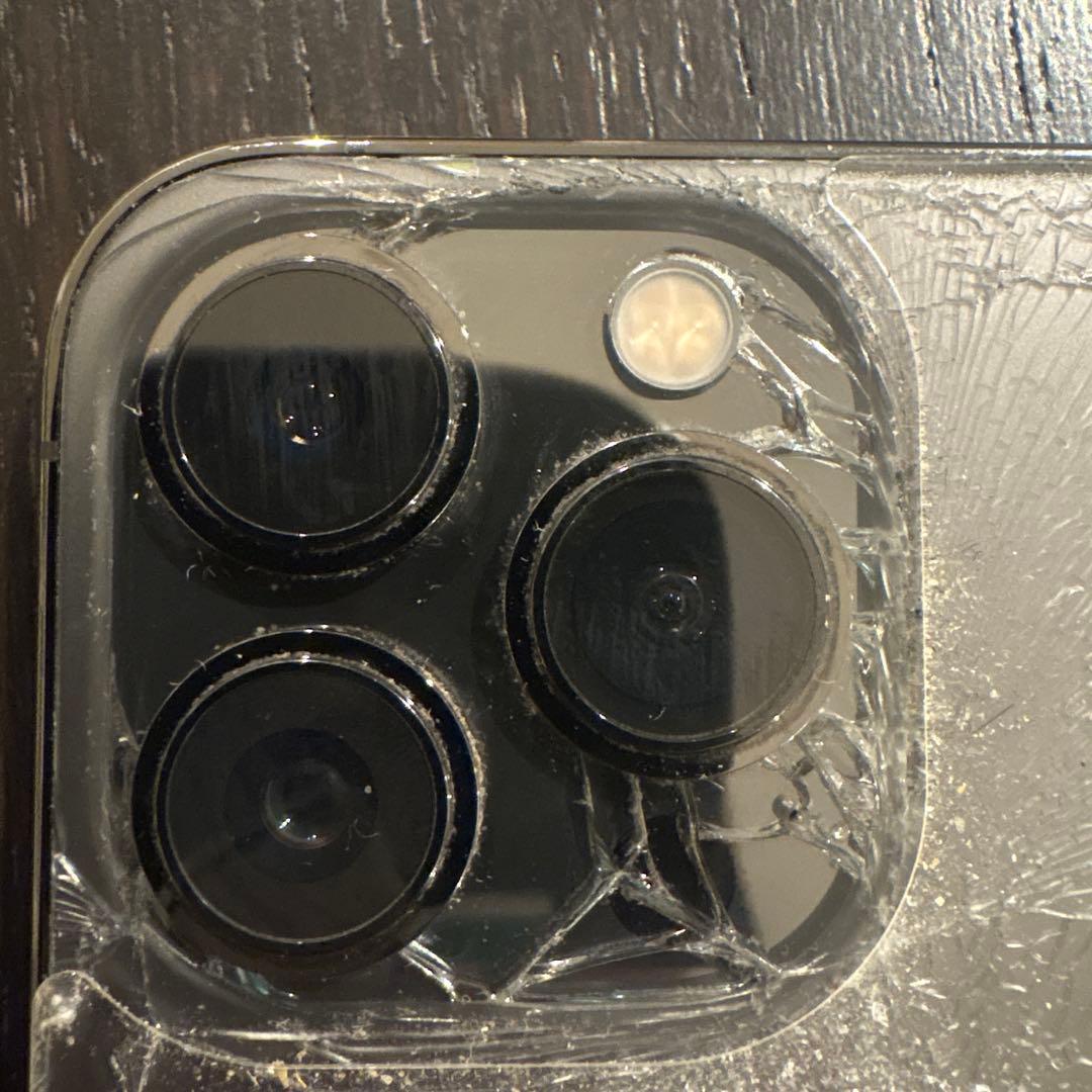 iPhone 13 Pro 128GB グラファイト SIMフリー 背面割れ