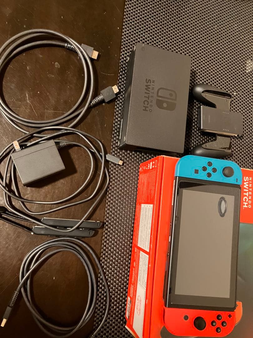 Nintendo Switch 赤/青 Joy-Con 本体とプロコントローラー