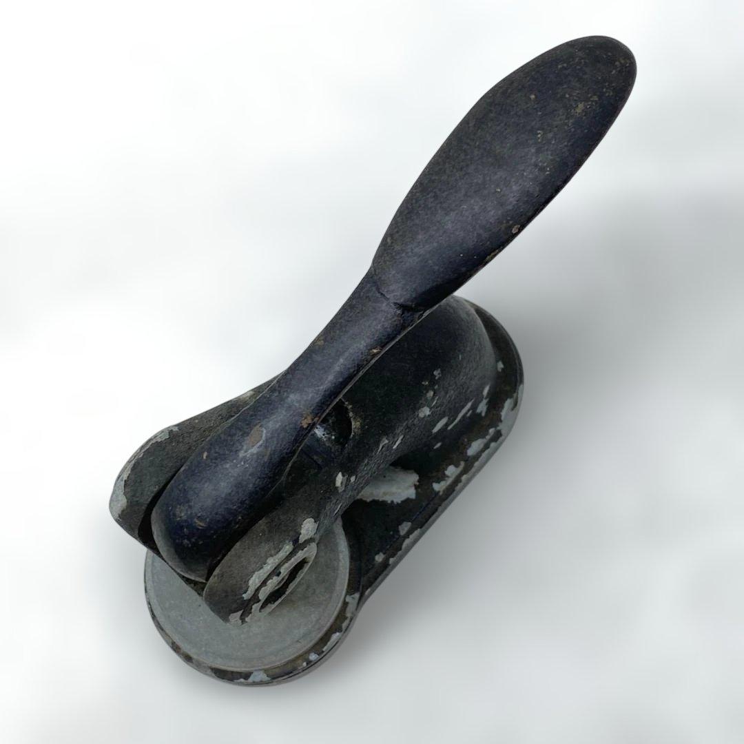 グラニットホテル 1950年製 ウサギ型オープナー