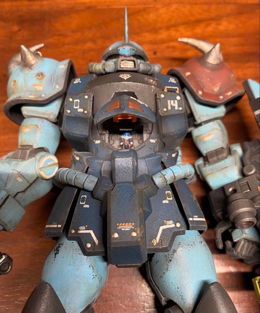 【ガンプラ完成品】　MG グフカスタム