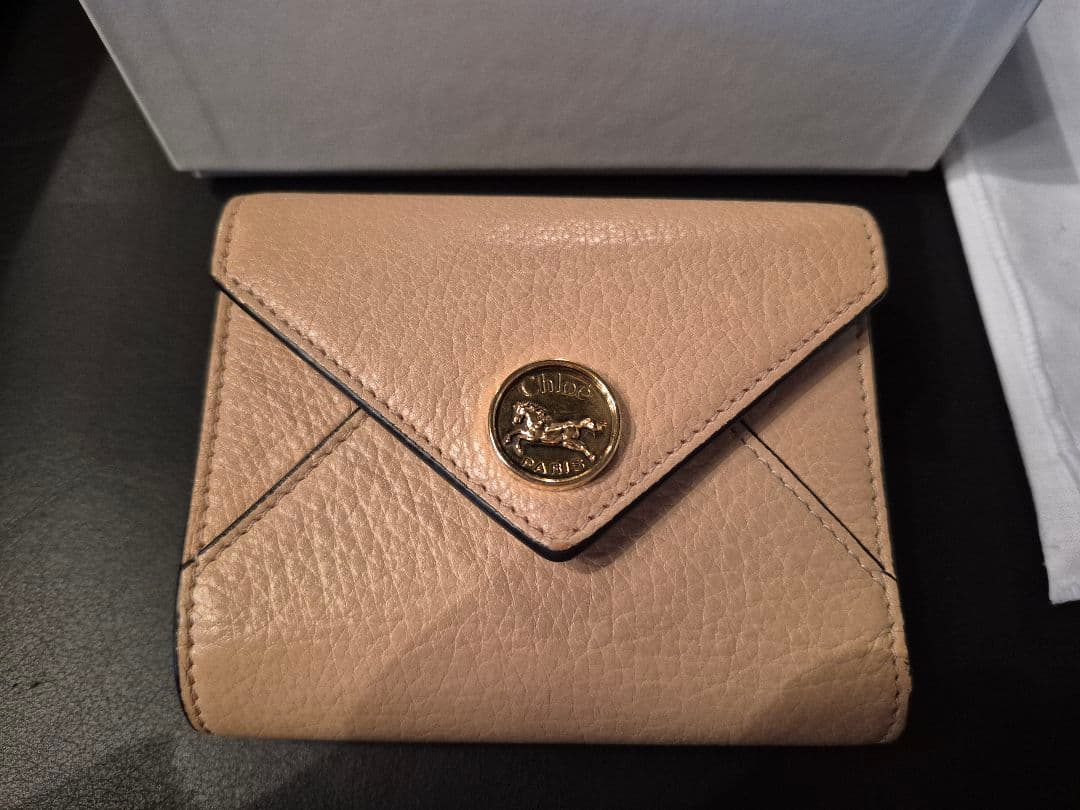 Chloé グレインレザー製Envelopeスモールトリフォールド 三つ折り財布