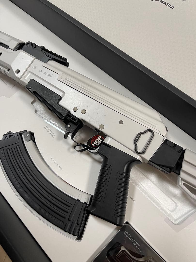 【美品】東京マルイ　次世代電動ガン AK ホワイトストーム