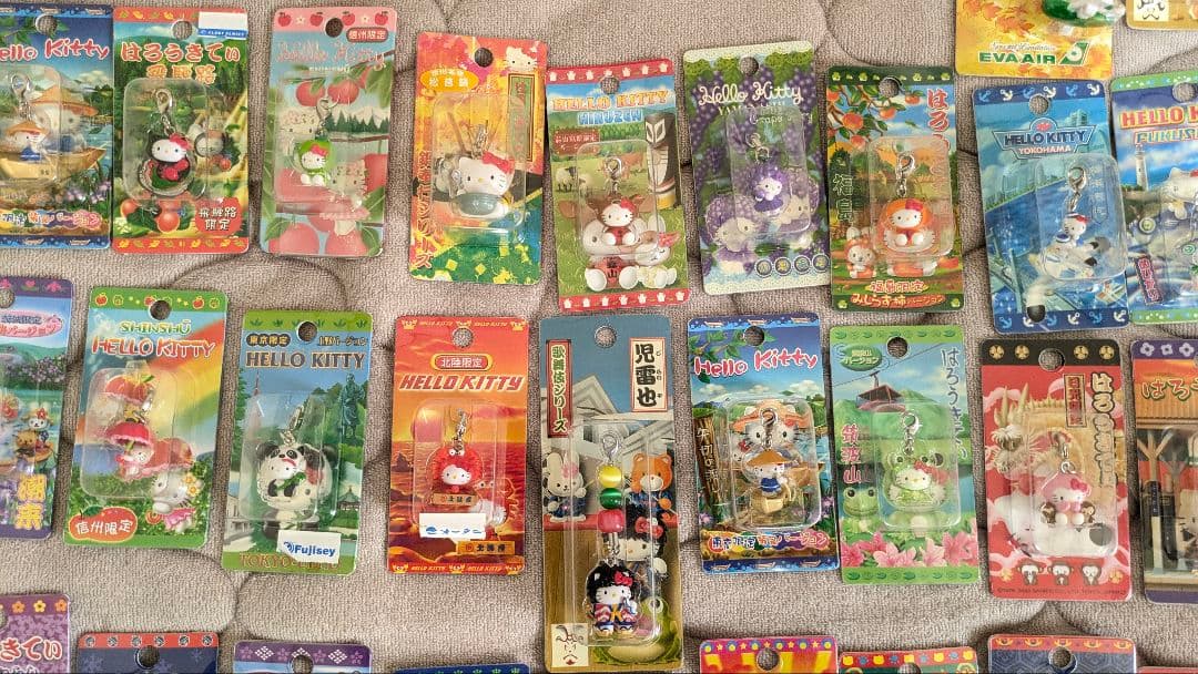 ご当地キティちゃんチャーム　74個まとめ売り