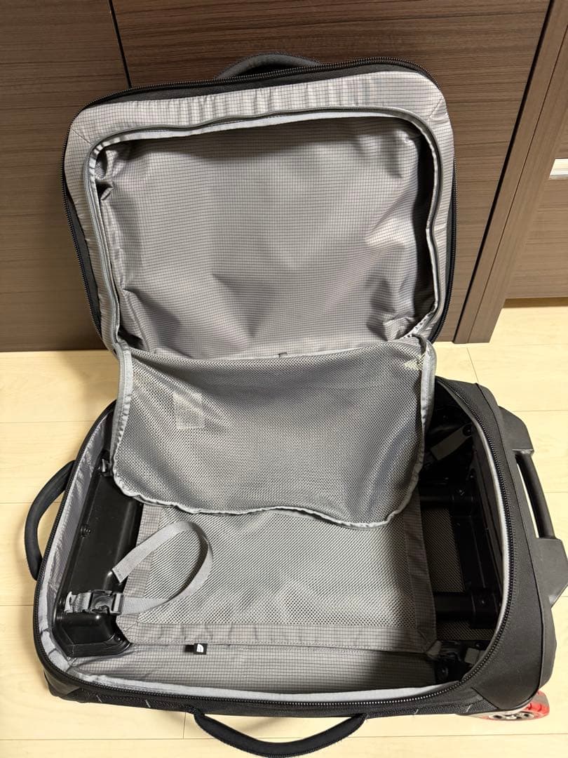 ノースフェイス ベースキャンプ ローリングサンダー 22 NM82415