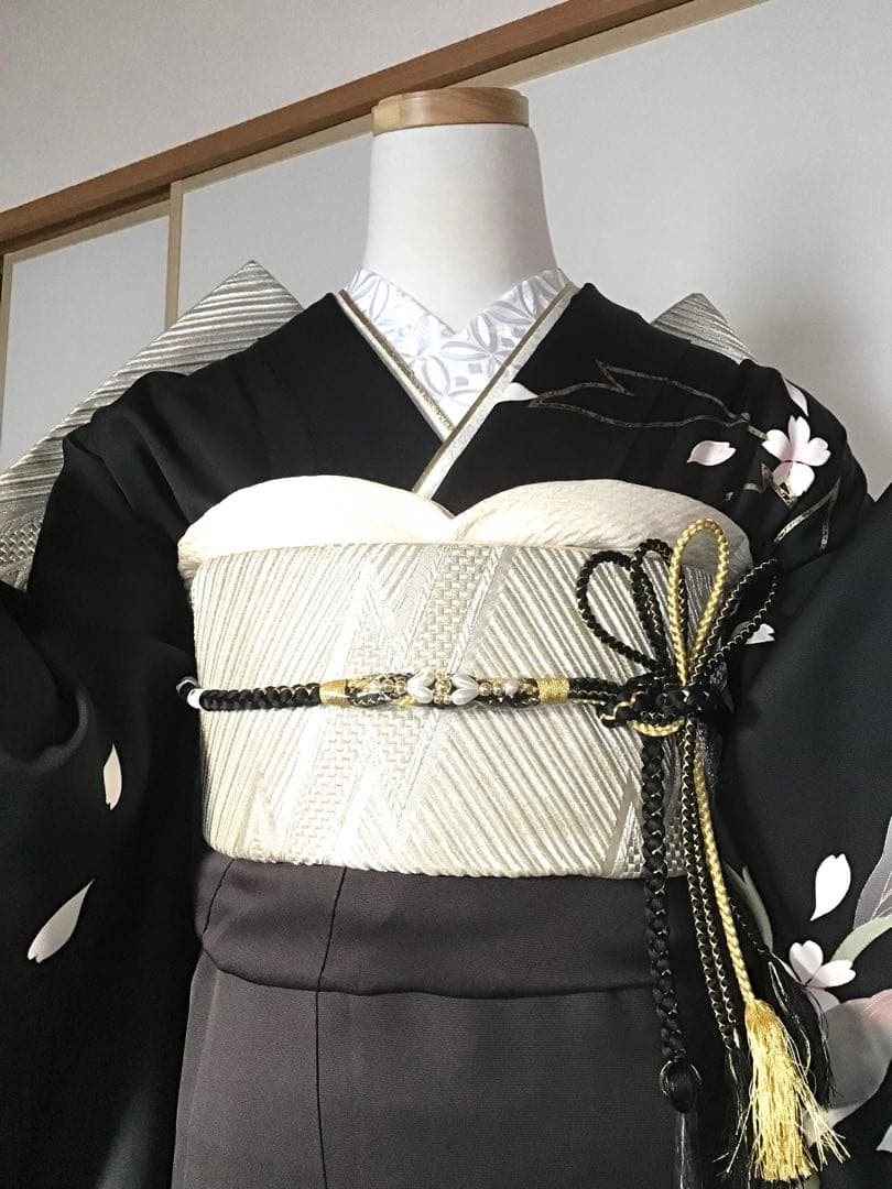 ちゃむりんご 振袖フルセット　黒　濃茶　牡丹　正絹　シック　豪華　成人