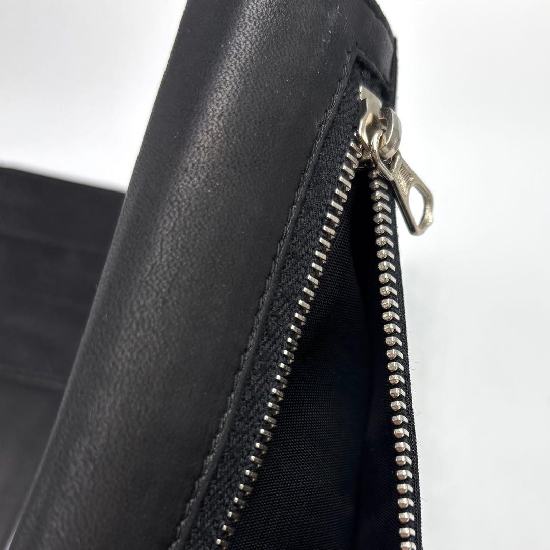 美品　プラダ　ナイロン/レザーブラック三つ折り財布　三角ロゴ　レディース　メンズ