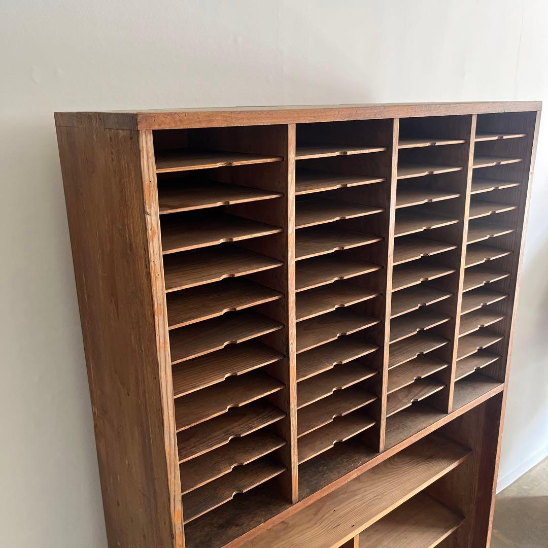 〈 アンティークラック 〉　郵便局棚　郵便局　仕分け棚 　飾り棚　送料込