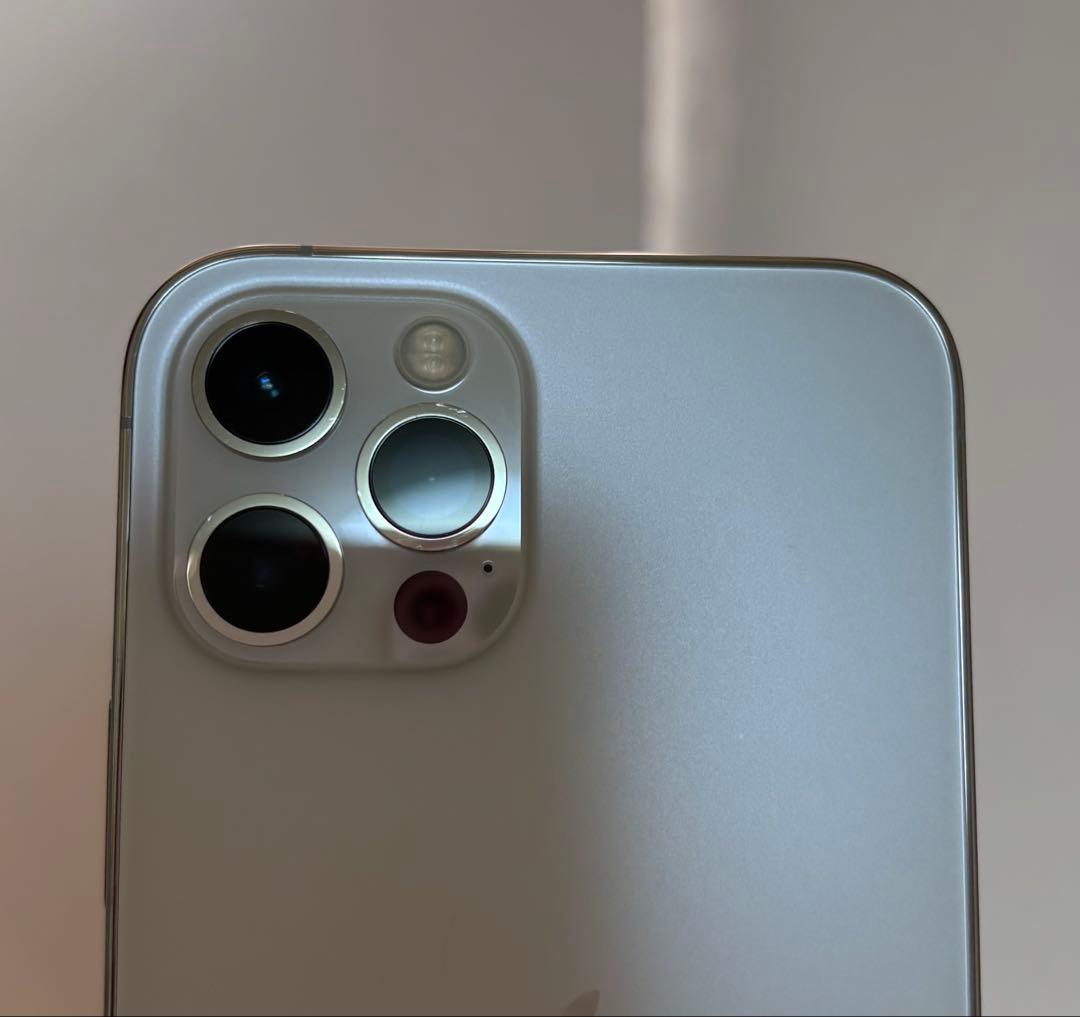 〈美品〉Apple iPhone 12 Pro /128GB/シルバー