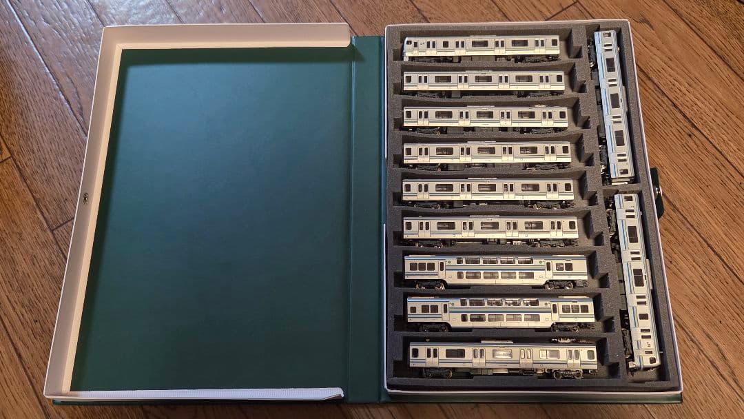 KATO E217系 横須賀線•総武線(新色) 11両セット