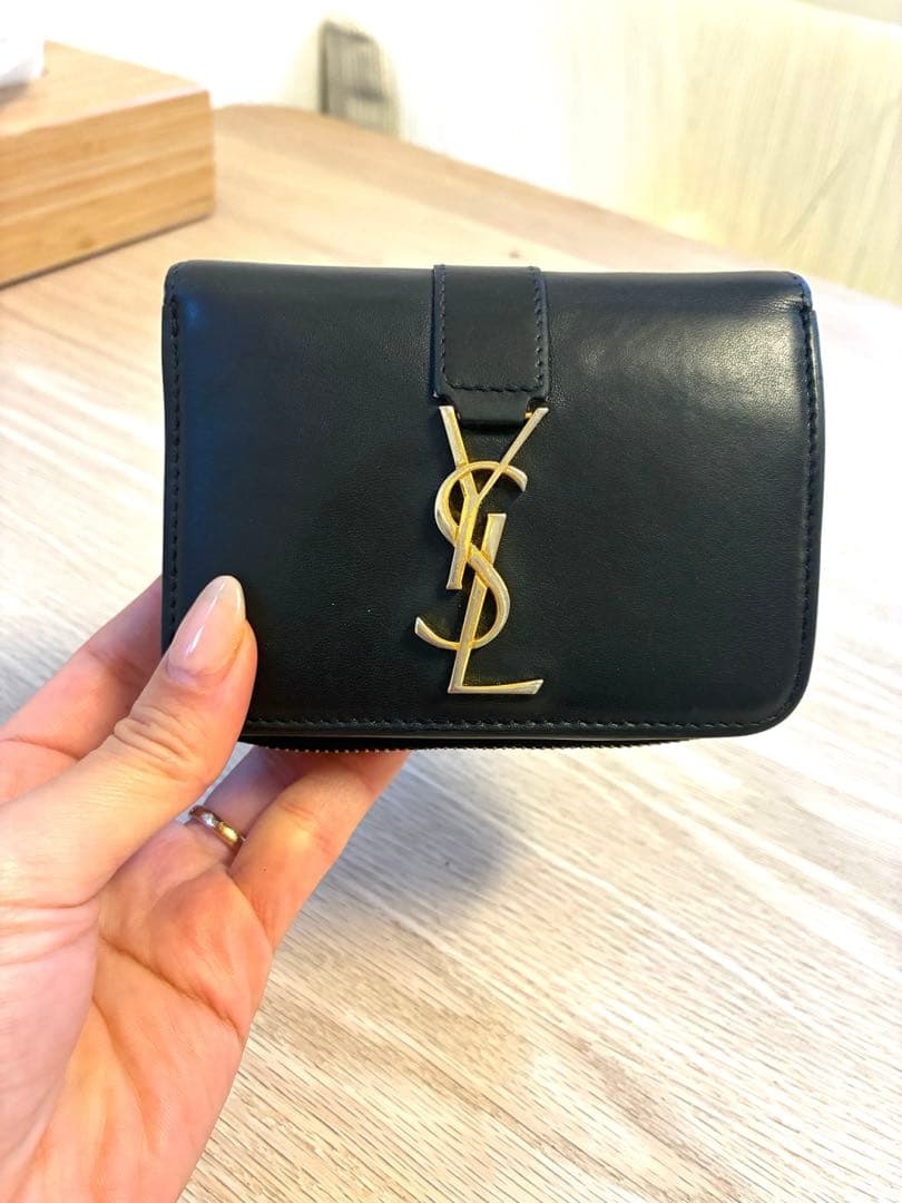 YSL ブラック 二つ折り財布♡※写真追加しました！擦れご確認ください