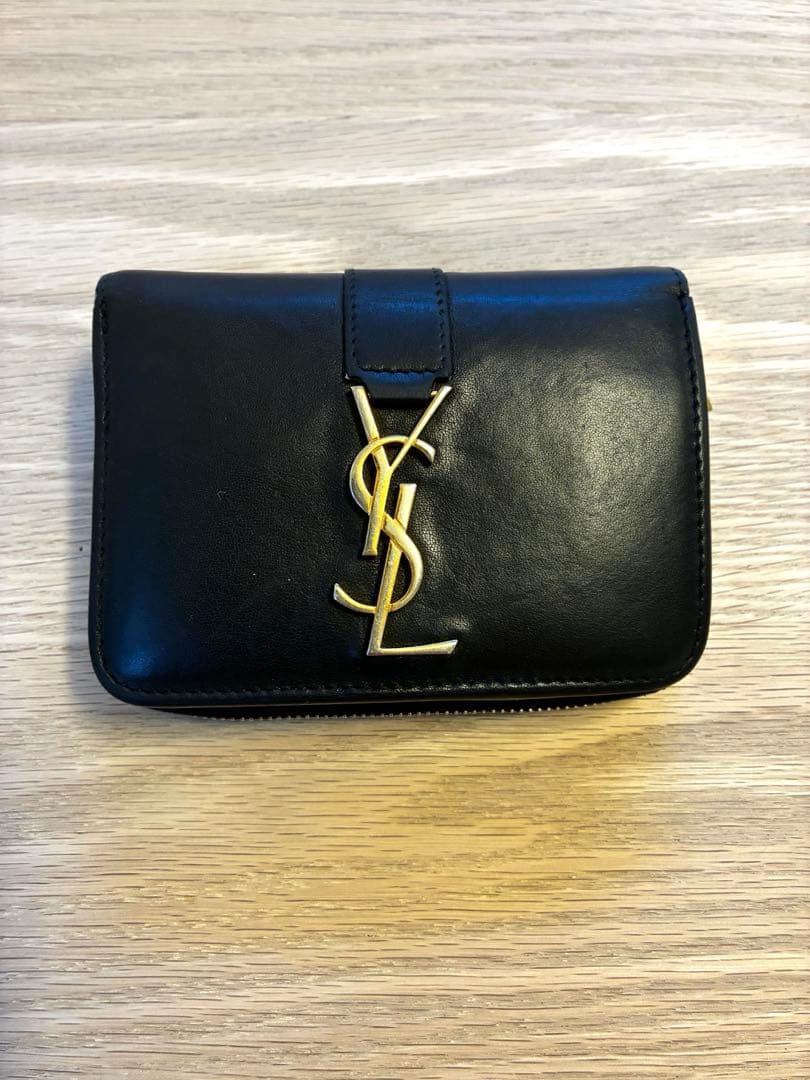 YSL ブラック 二つ折り財布♡※写真追加しました！擦れご確認ください