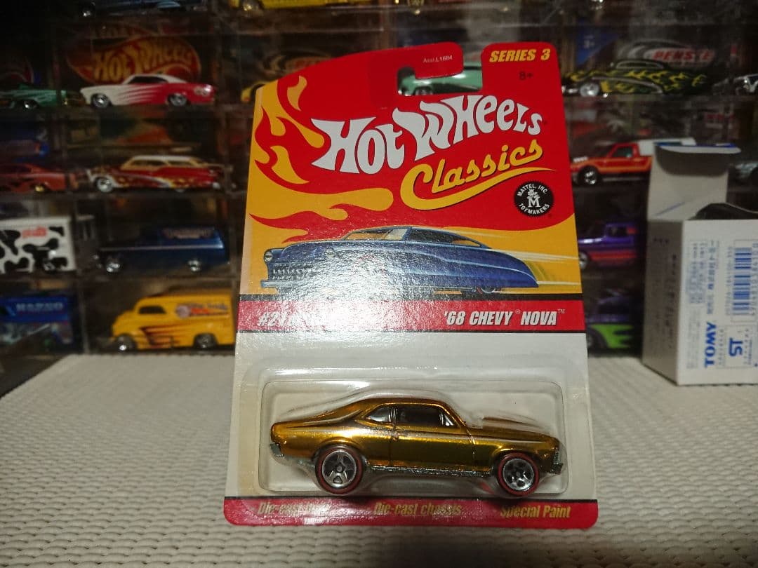 ホットウィール 68シェビーノバ 台紙左側、プラスチック主に左側劣化