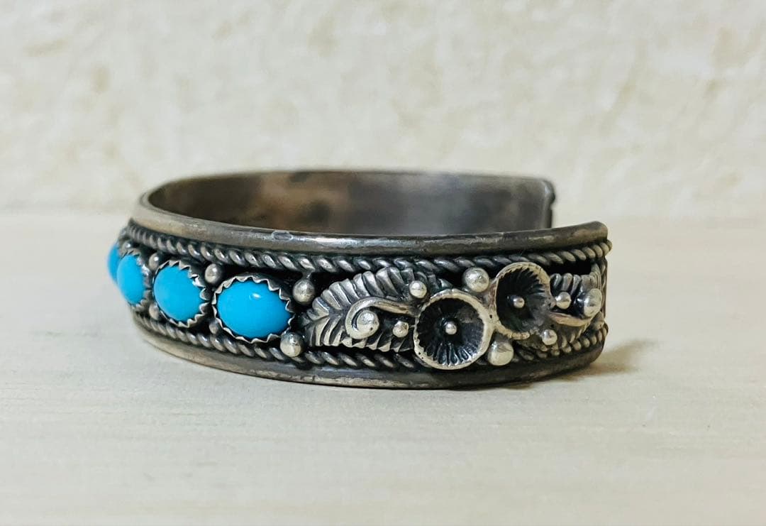 NVAJO ナバホ族　インディアンジュエリー　バングル　ターコイズ　スターリング