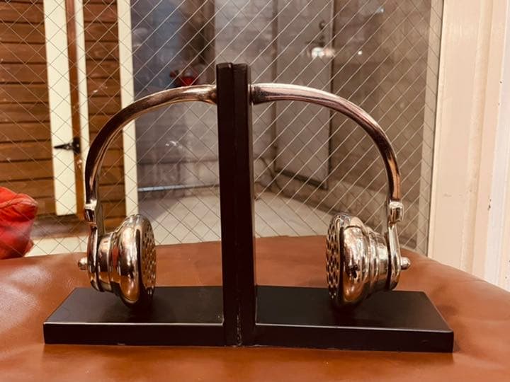 サンタモニカで買ったヘッドホン本立て