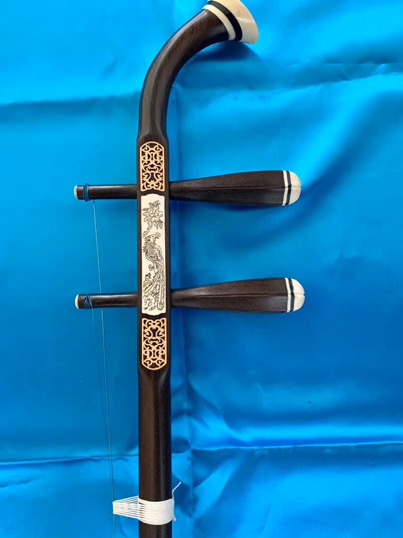 二胡★國際コンクール優勝者★万菊根氏の製作した★老紅木二胡