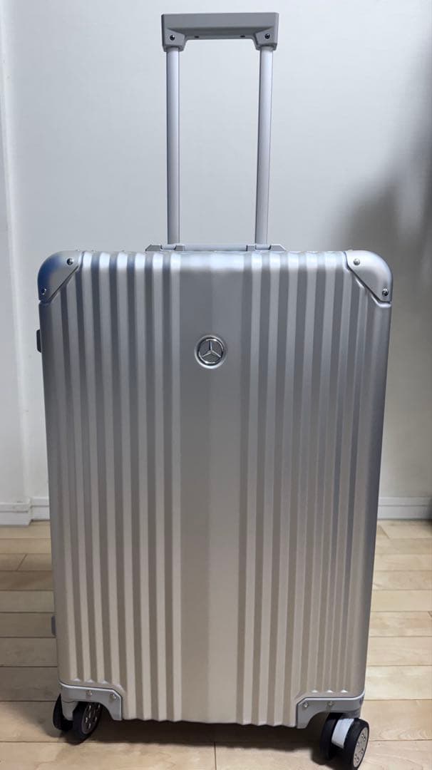 メルセデスベンツ アルミスーツケース シルバー 未使用　ぬい