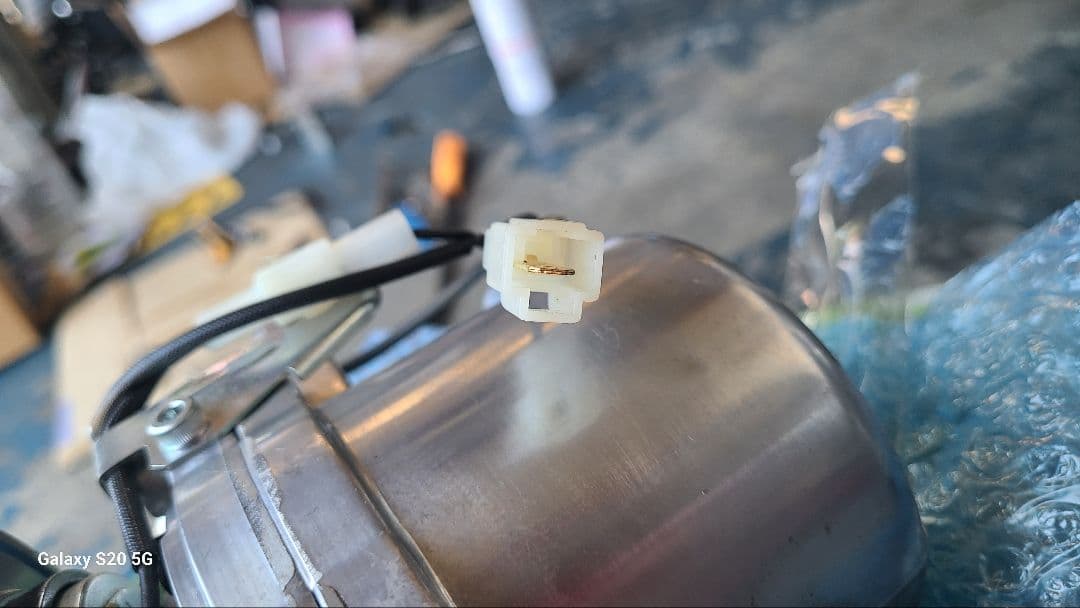 タント コンプレッサー エアコンコンプレッサー 88320-B2060