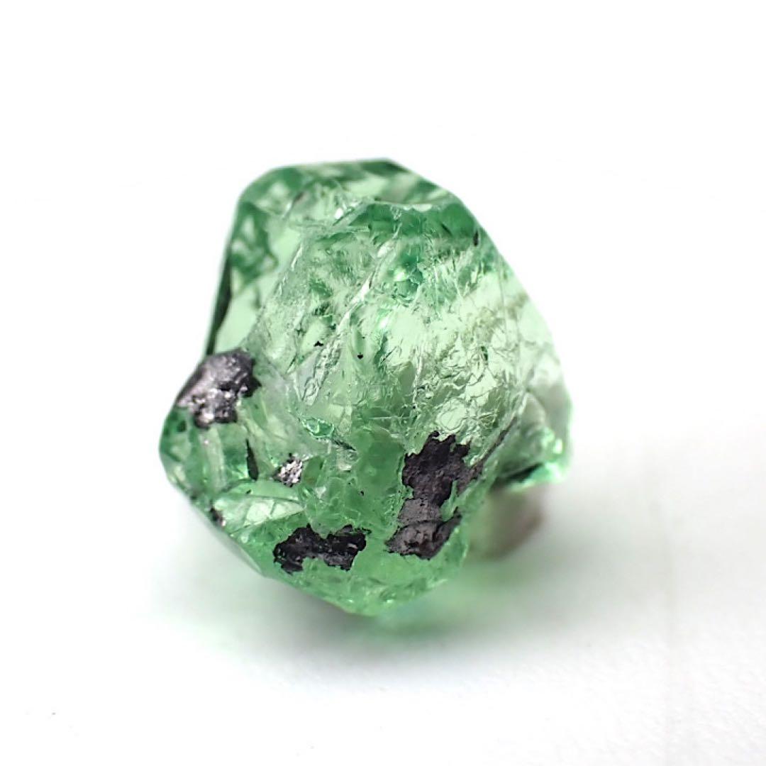 【タンザニア/メレラニ産】ツァボライト(グリーングロッシュラーガーネット)