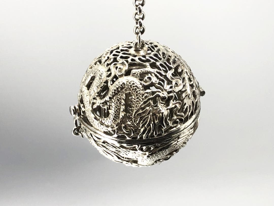 【 本銀彫金薫香球 龍鳳凰透し 】　中華古玩　倣唐代薫香球