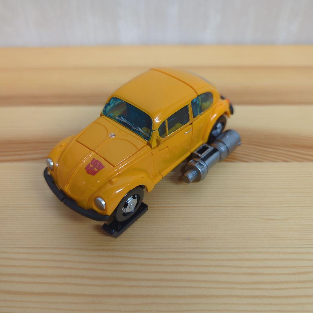トランスフォーマー WFC-09 バンブルビー ネットフリックス