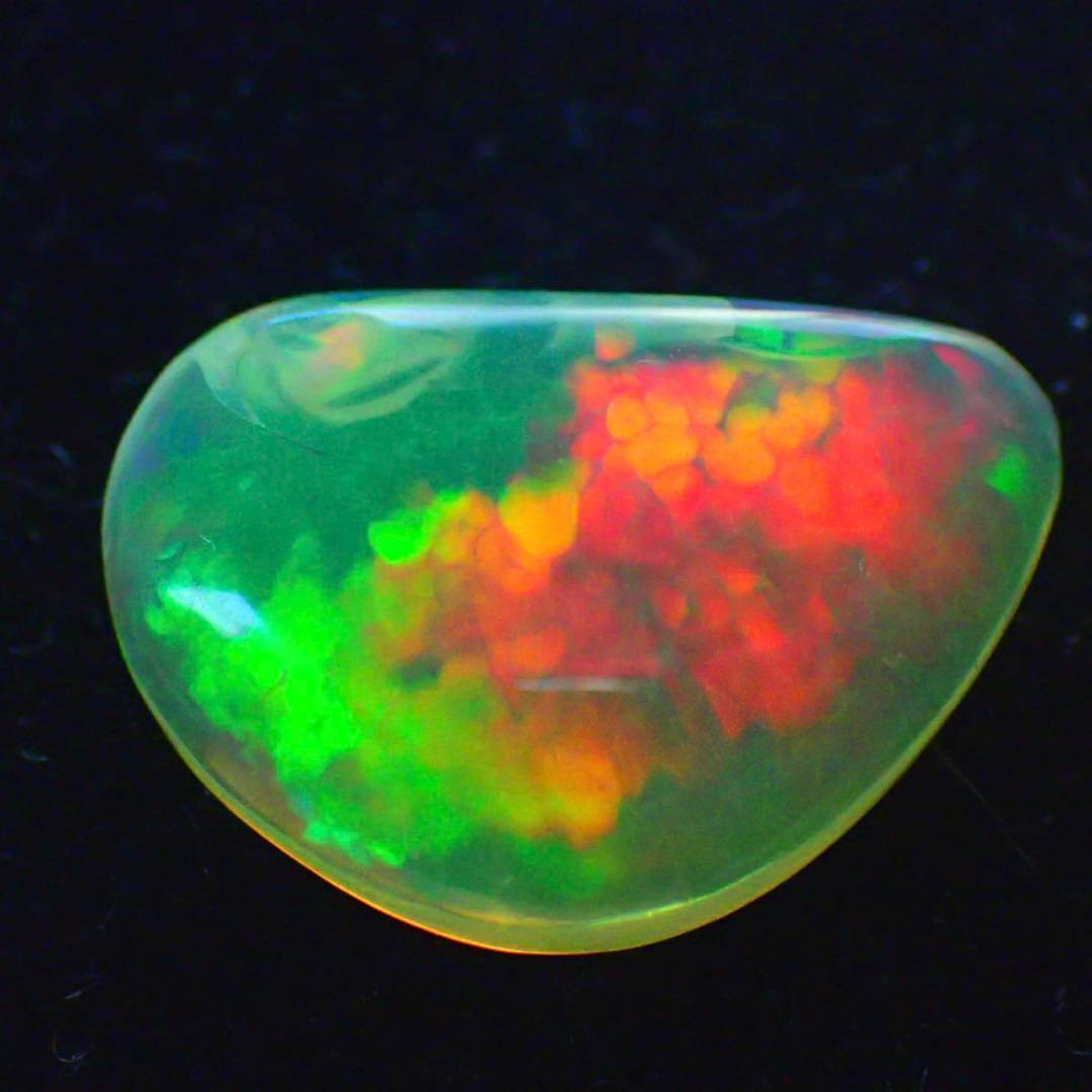 天然ハニカムオパール　特大9.252ct サイズ20.5-14.4-5.3mm