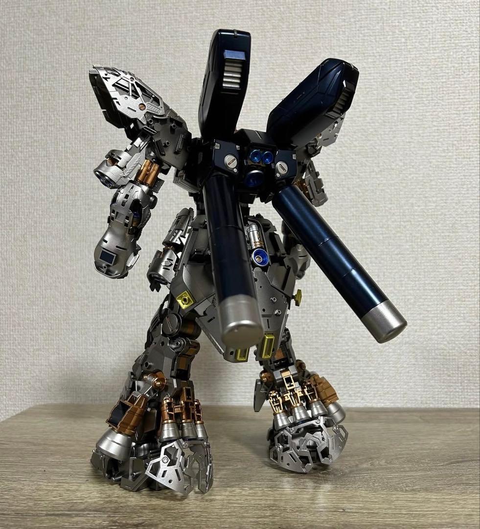 MG サザビーver.ka 塗装済み完成品　ガンプラ　逆襲のシャア