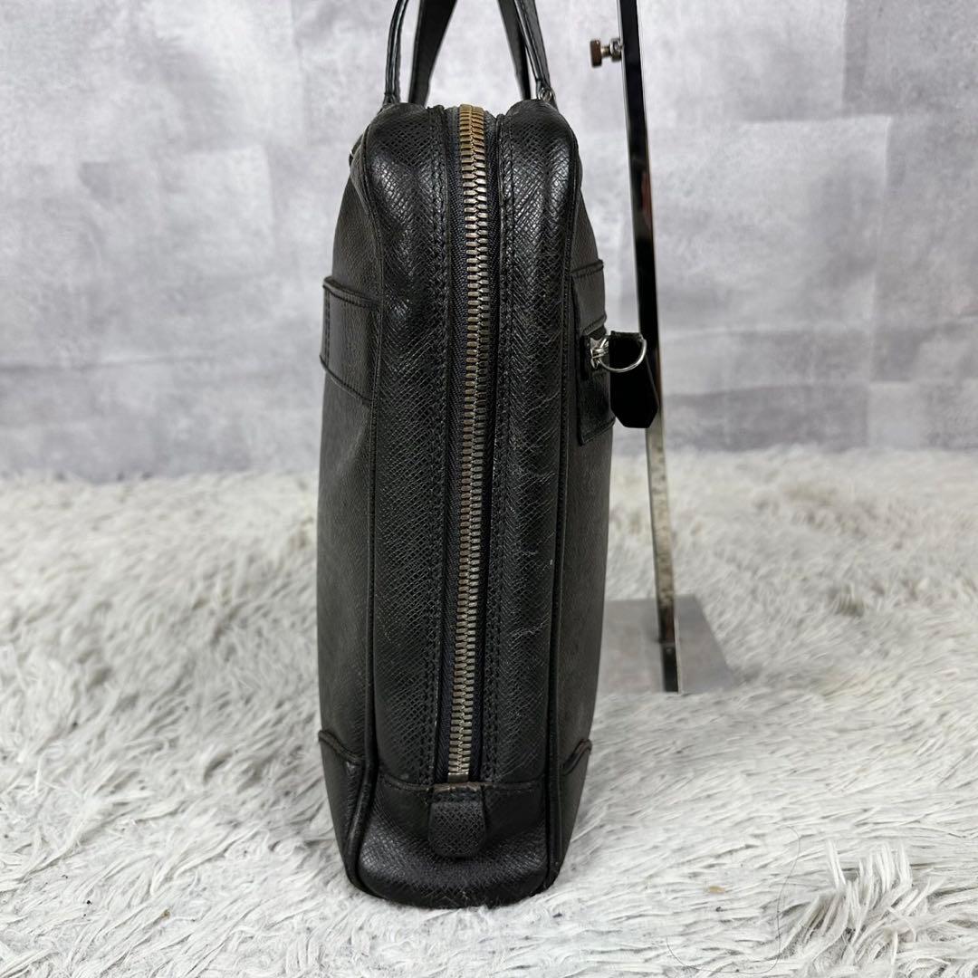 A4可 美品 ルイヴィトン レザー ビジネスバッグ タイガ イゴール 黒