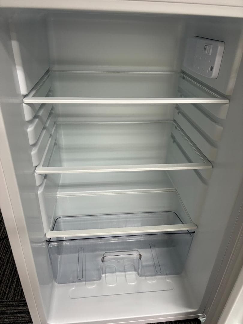 【動作確認済・送料込】アビテラックス　冷蔵庫　AR-131　2023年製