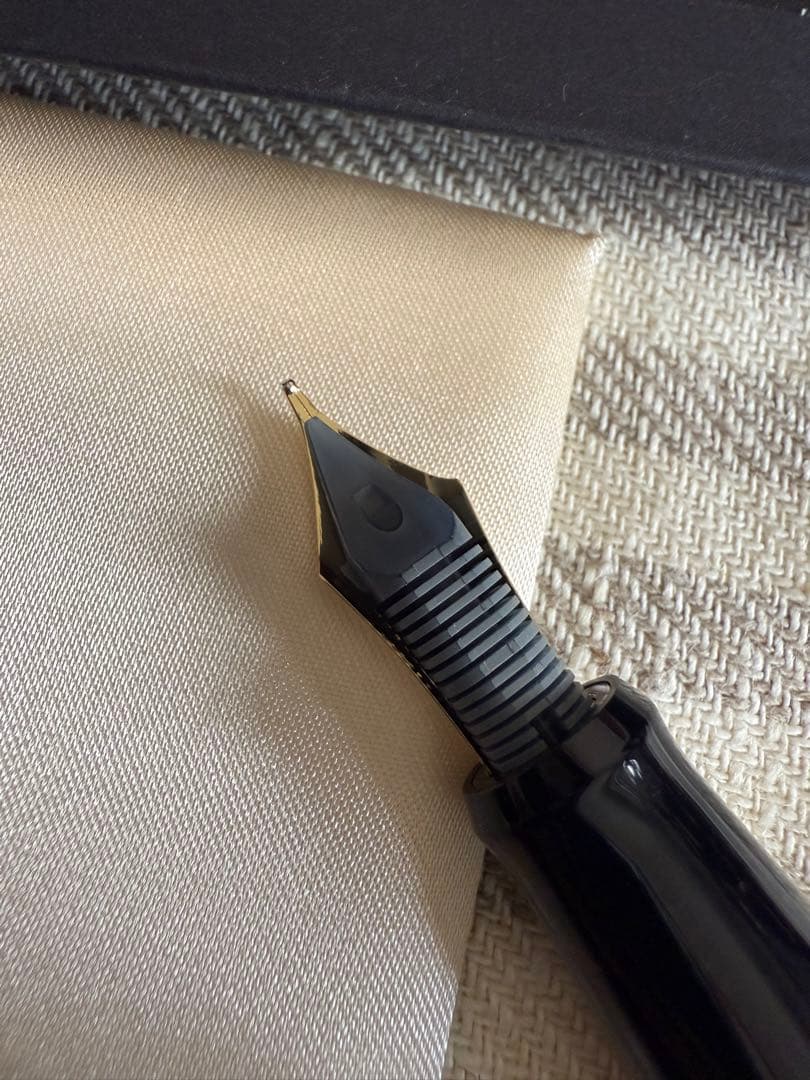 パイロット万年筆、漆、カスタム朱、30サイズペン先 万年筆 ペン先はB