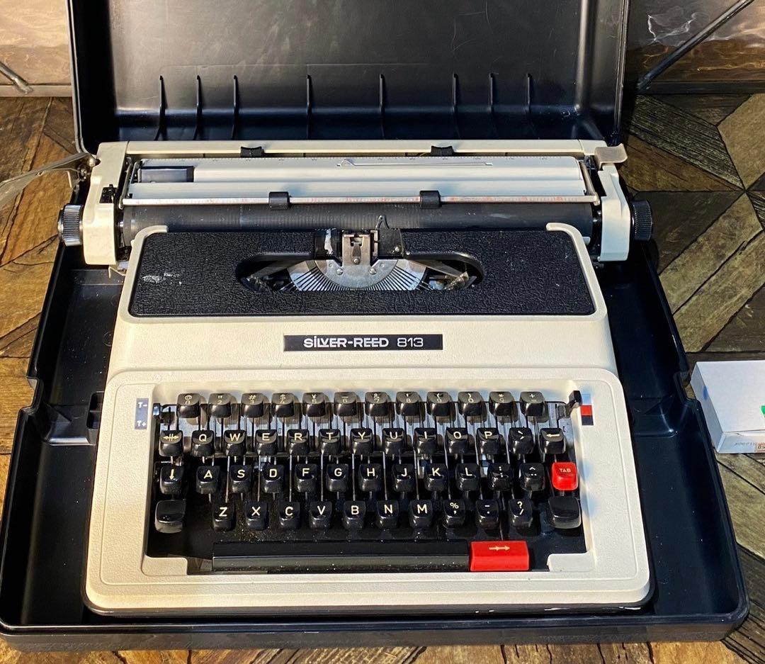 アンティーク タイプライター インテリア ホワイト 白 当時物 ビンテージ