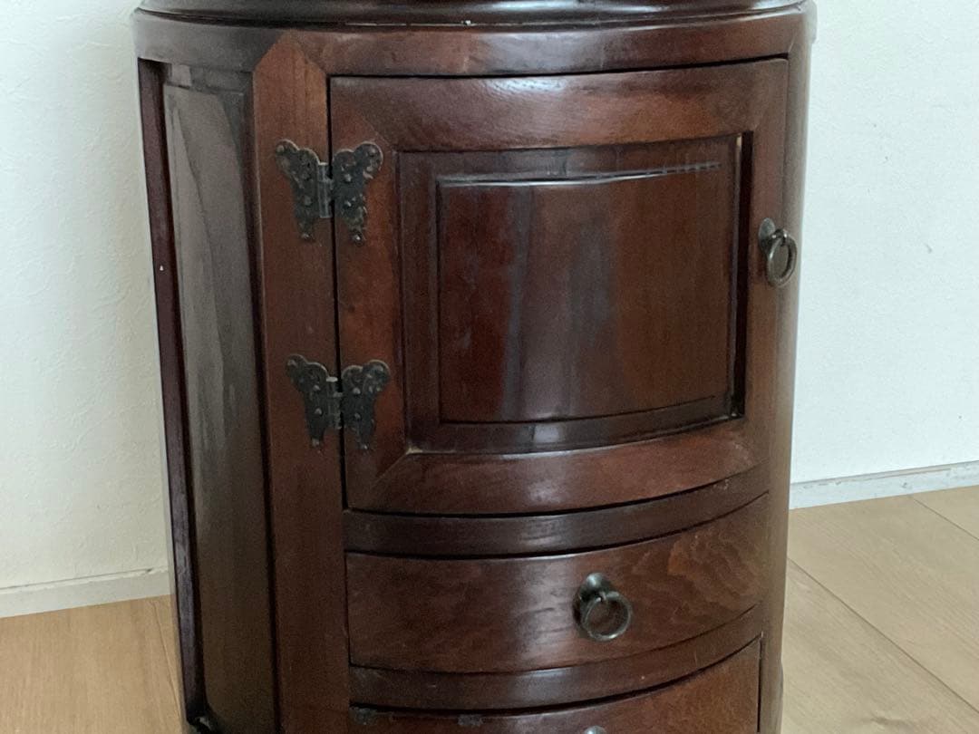 李朝家具　丸型スツール　蝶　蝶番　小引き出し付き　収納　椅子　サイドテーブル