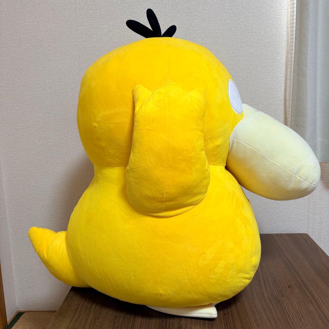ポケモン　コダック　等身大　ぬいぐるみ