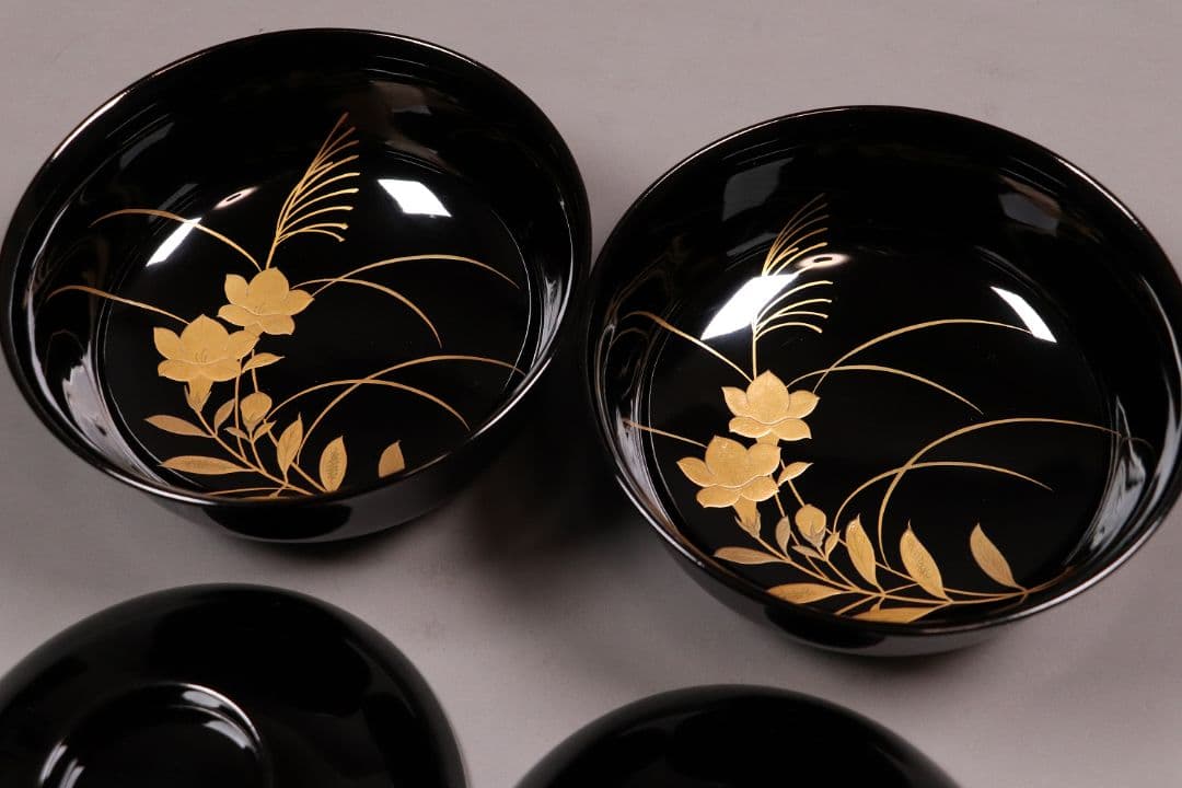 時代木製漆器 加賀蒔絵 牡丹 梅 草花 高蒔絵 黒塗椀 二客 漆芸 CL55
