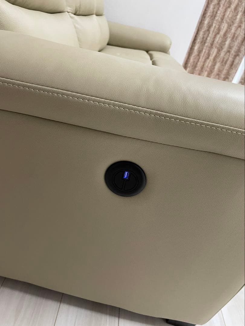 新品　未使用 ニトリ電動リクライニングソファ