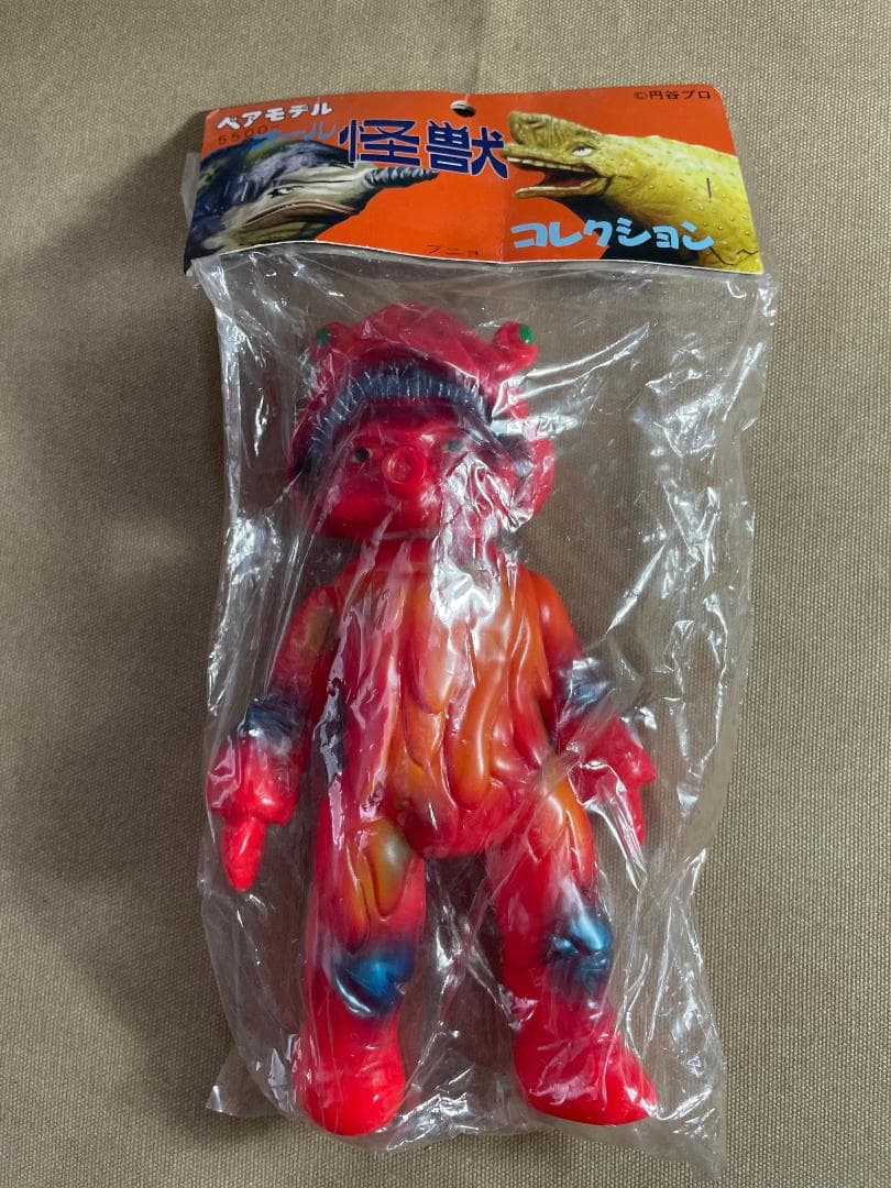 ブニョ ベアモデルオール怪獣コレクション道楽くまちゃん限定赤成型ウルトラマンレオ