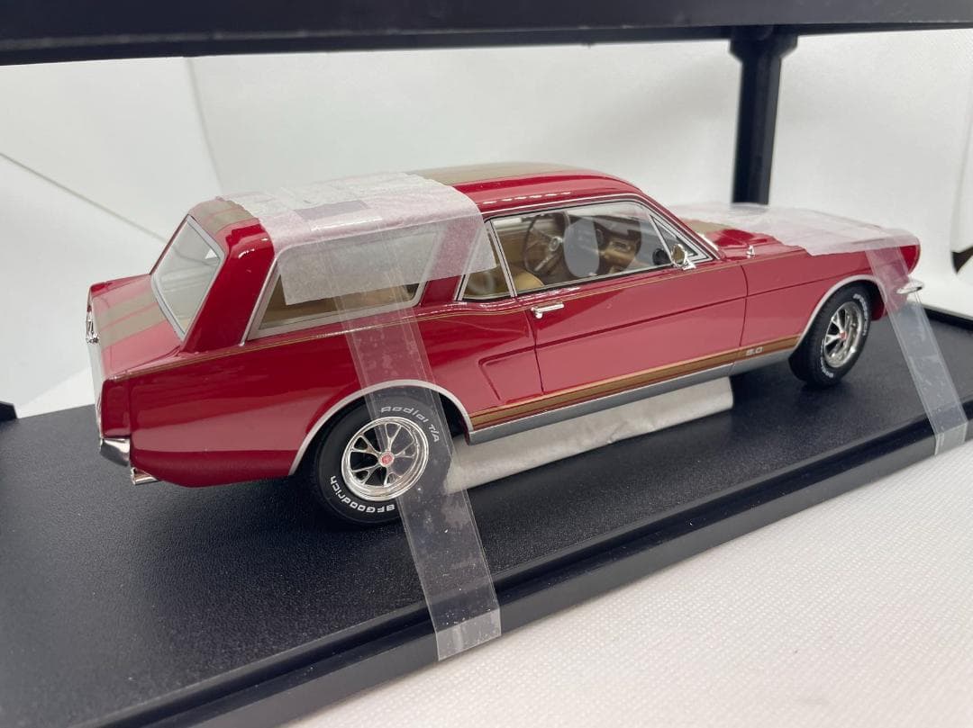 104-044 Cult 1/18 フォード Mustang Wagon