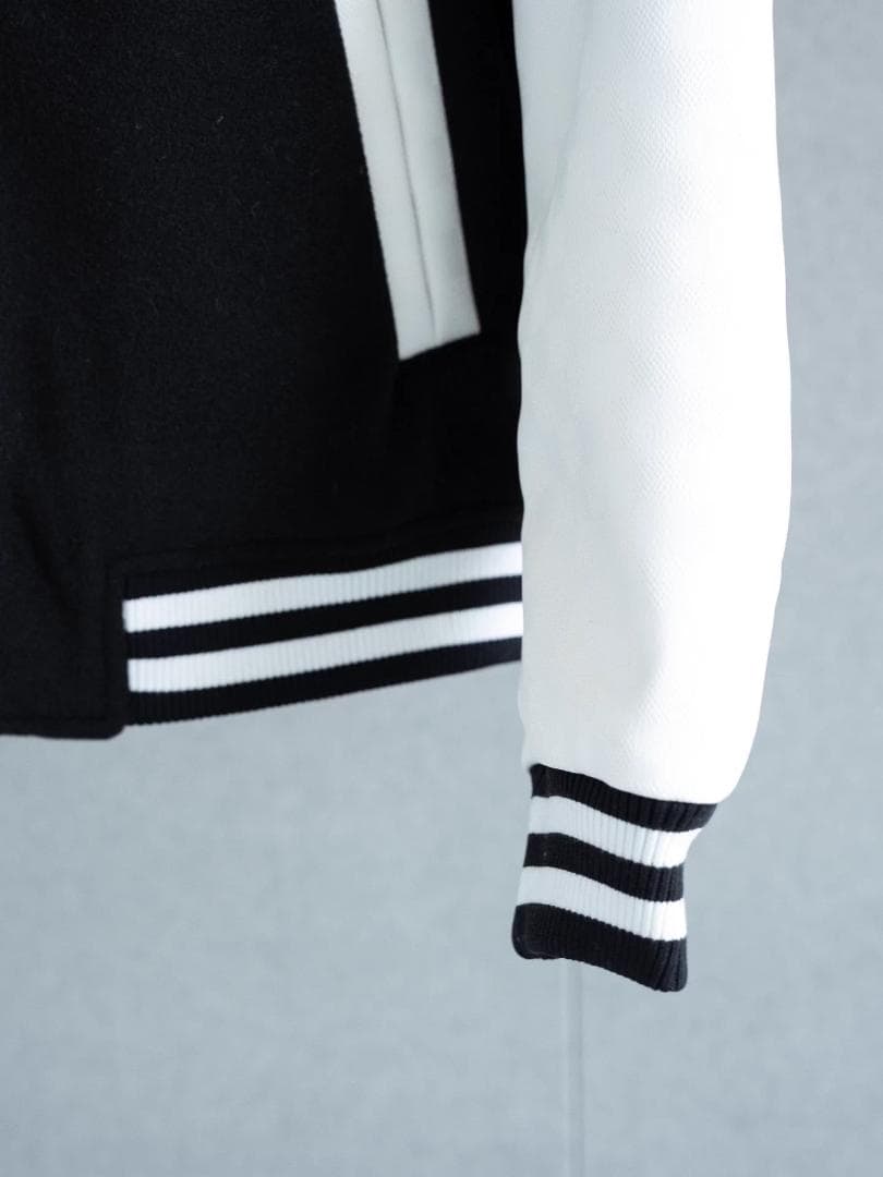 Louis Vuitton スタジャン ブラック/ホワイト