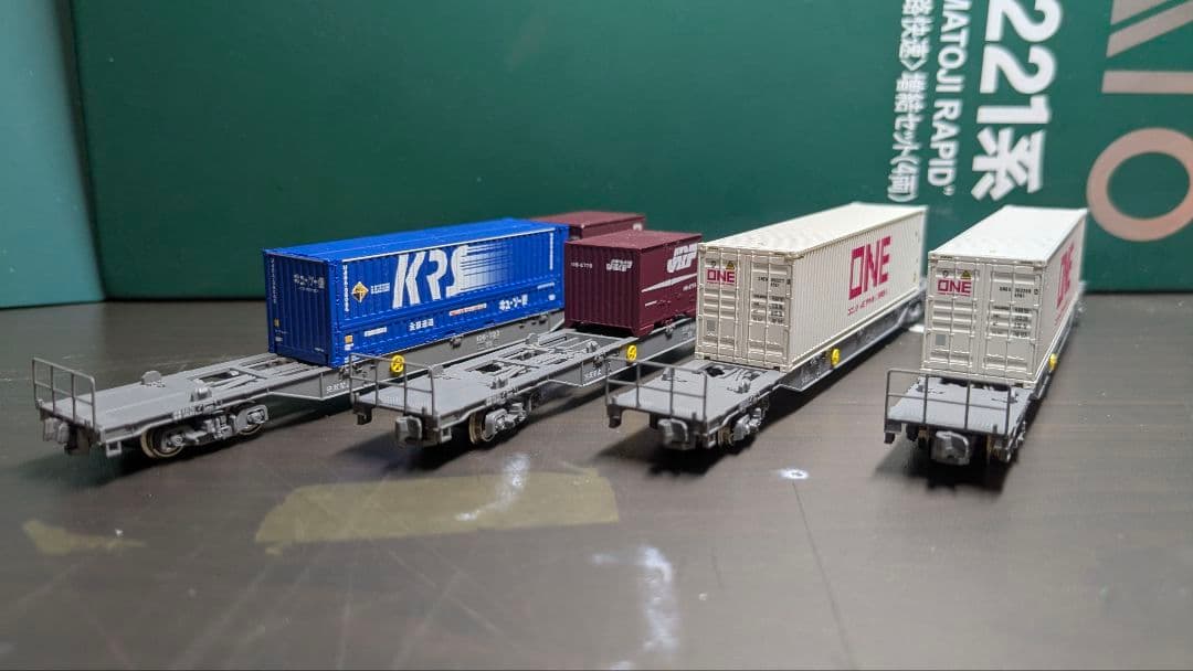 KATO　217系11両とコキ200、106