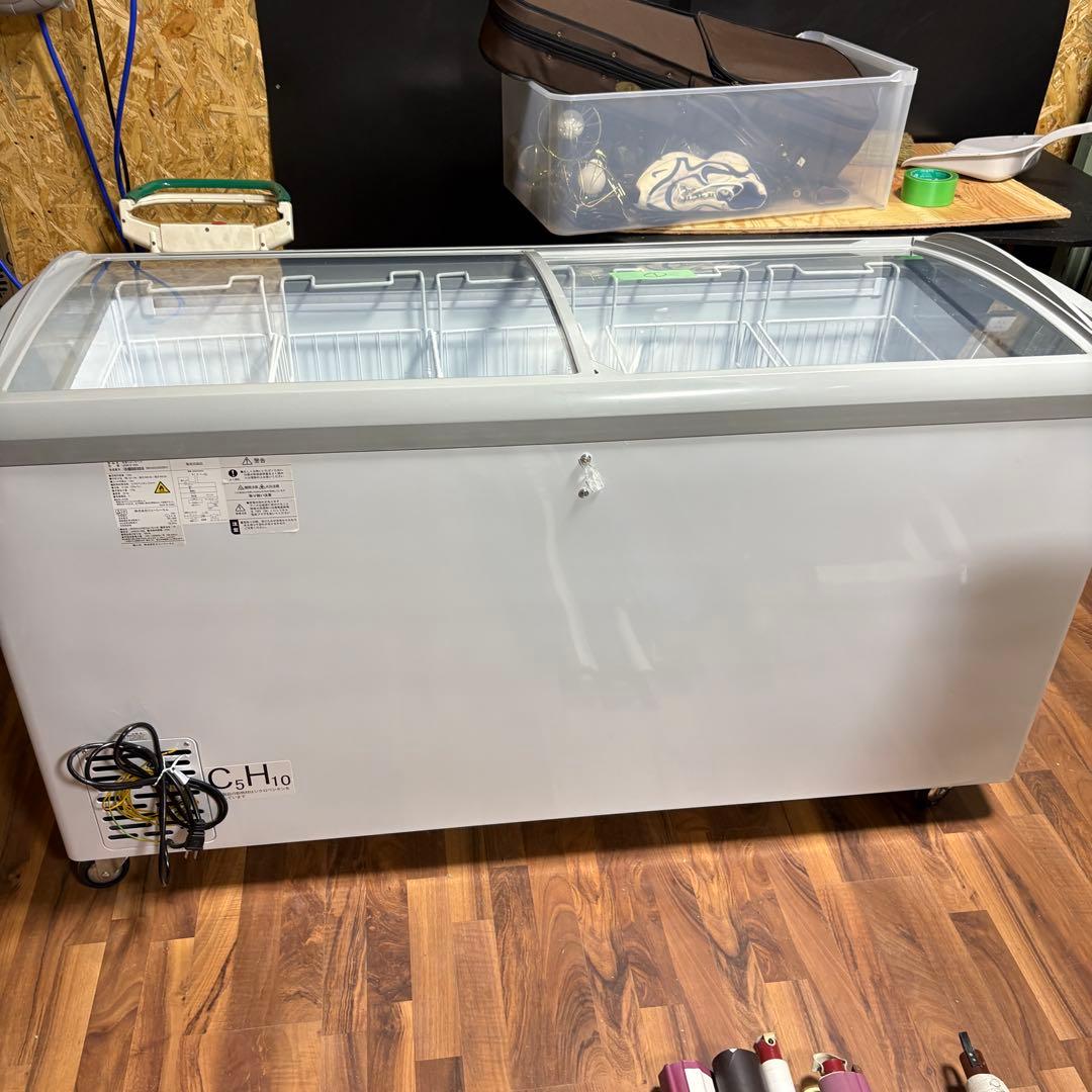 ① 24年購入品　業務用330L冷凍ショーケース　JCMCS-330L