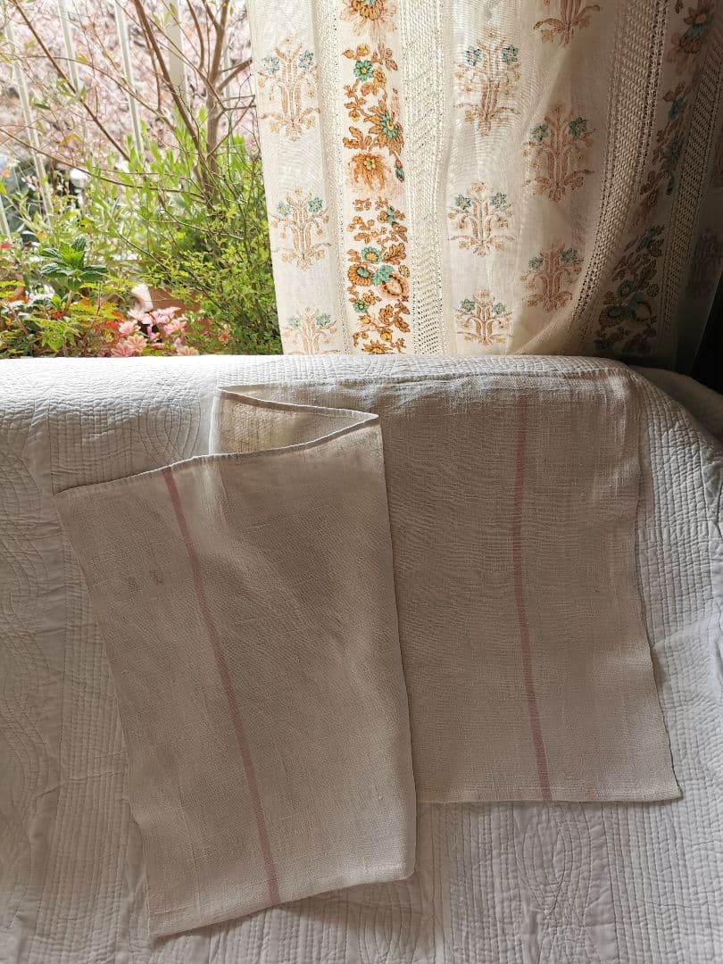 アンティーク フレンチリネンクロス イニシャルBL赤糸刺繍 シャビーピンクライン