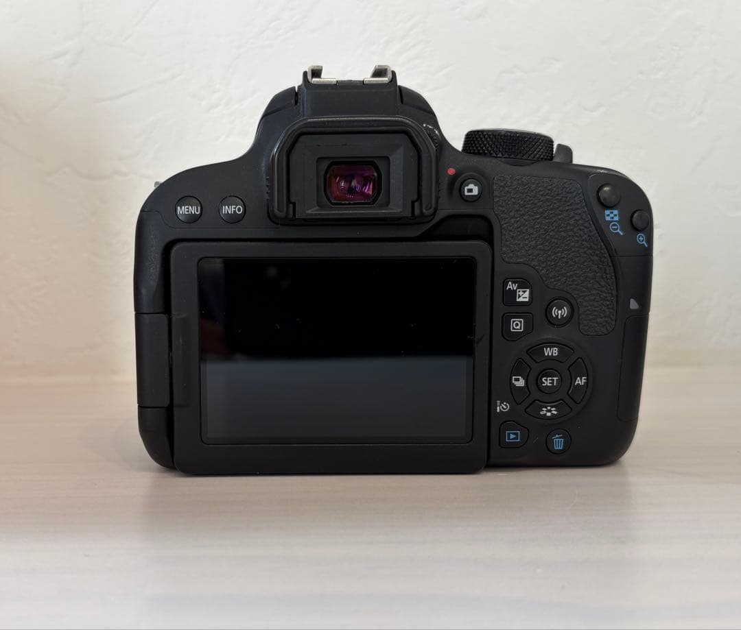 Canon EOS Kiss X9i ダブルレンズズームキット ケーブルおまけ