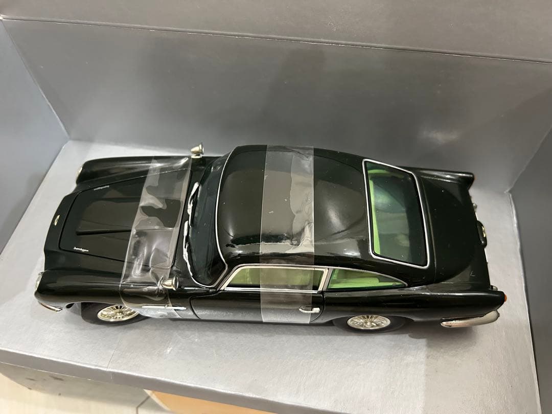 希少 1/18 アストンマーチン DB5 グリーン CHRONO 未展示